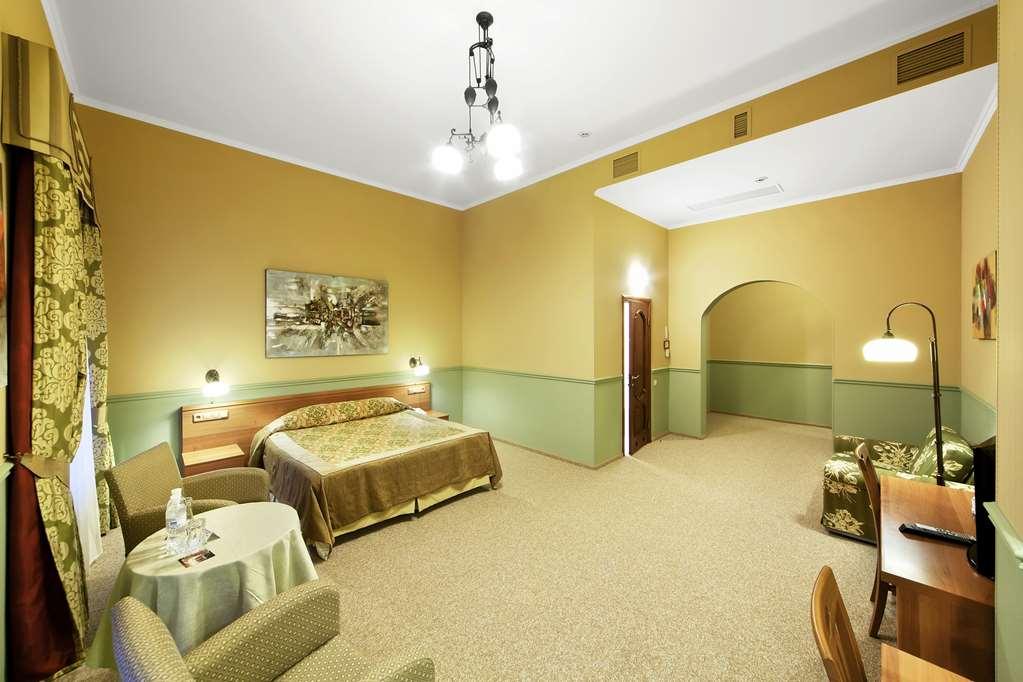 Frapolli Hotel On Deribasivska Street Odessza Szoba fotó