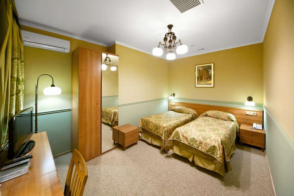 Frapolli Hotel On Deribasivska Street Odessza Szoba fotó
