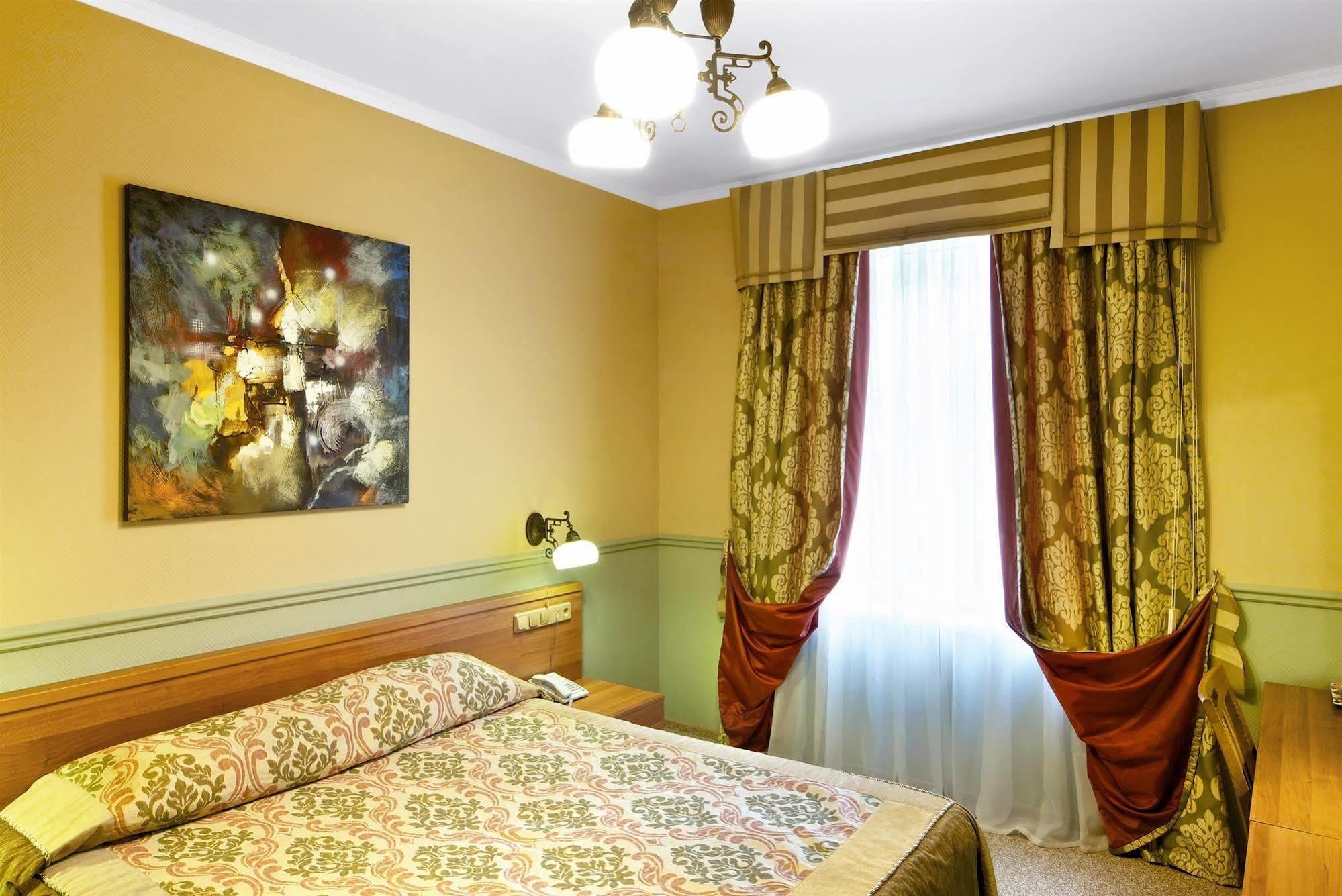 Frapolli Hotel On Deribasivska Street Odessza Kültér fotó